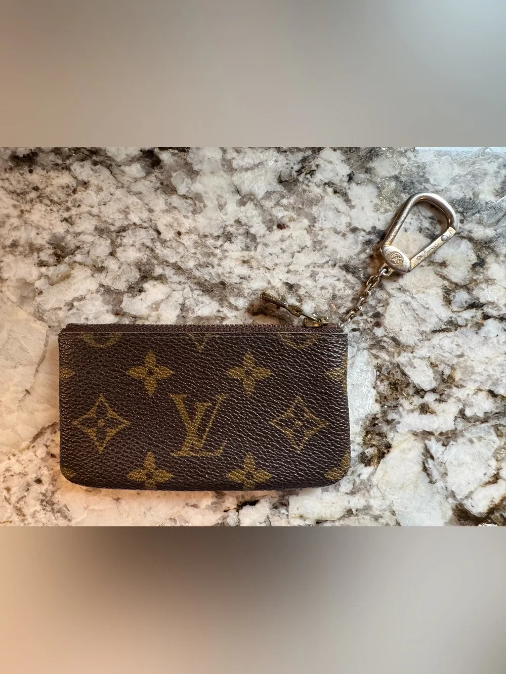 Louis Vuitton Brown Monogram Key Kles